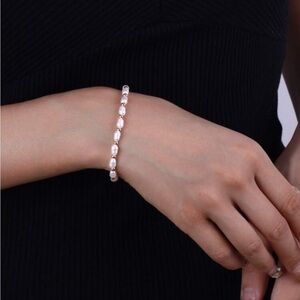 Elegant Pearl Bracelet